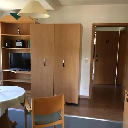 Hotel-pension Seeadler פרראו