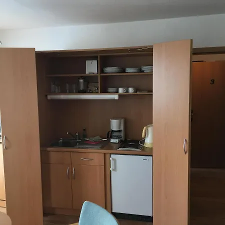 Hotel-pension Seeadler בית הארחה 3*